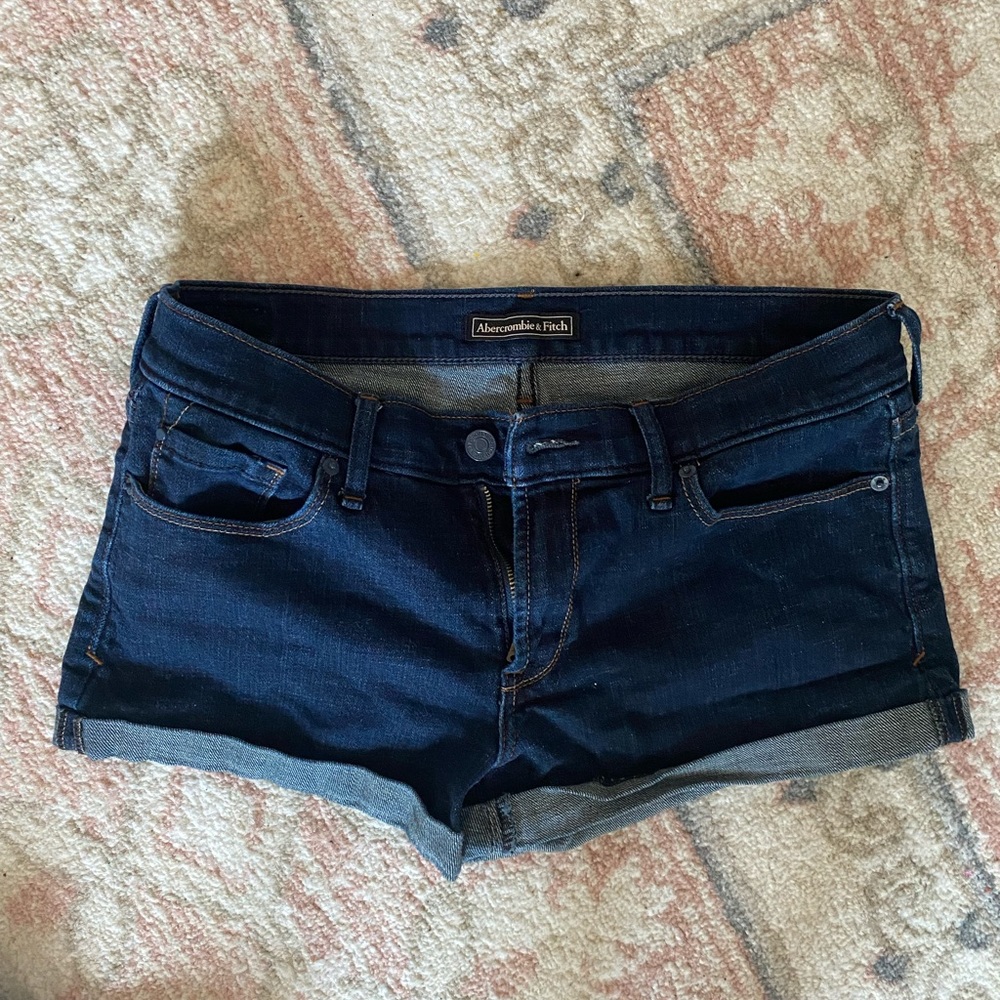 Abercrombie & Fitch shorts. No stains. Size W28
